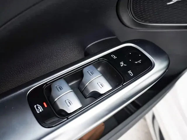 Mercedes-Benz C-Class — Фото автомобиля 26