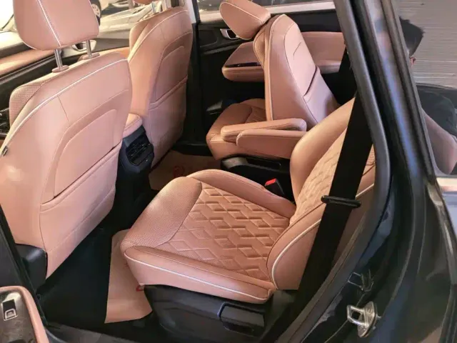 Wuling Jiachen — Фото автомобиля 11