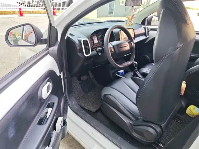 Roewe Clever — Фото автомобиля 12
