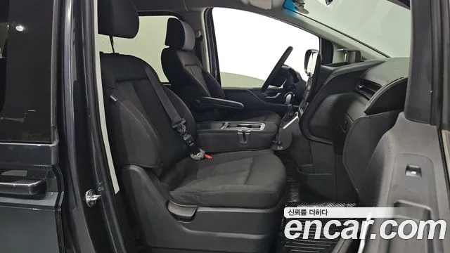 Hyundai Staria — Фото автомобиля 10