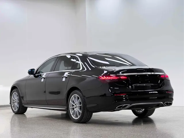 Mercedes-Benz E-Class — Фото автомобиля 29