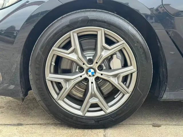 BMW i3 — Фото автомобиля 10