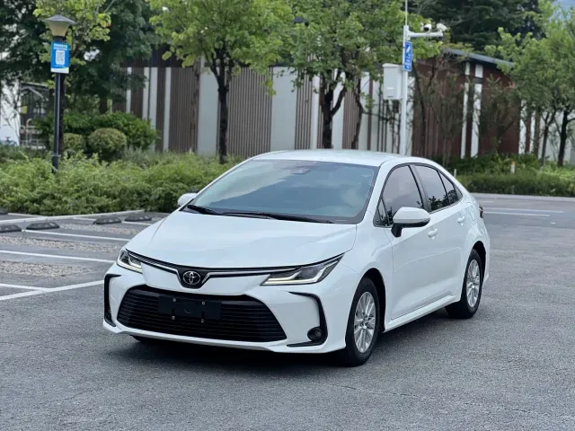 Фотография автомобиля — Toyota Corolla