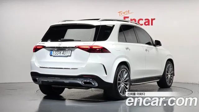Mercedes-Benz GLE-Class — Фото автомобиля 2