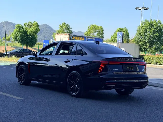 Hongqi H5 — Фото автомобиля 6