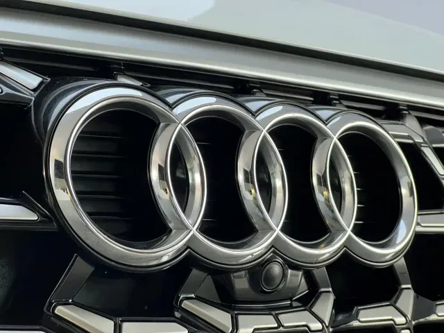 Audi Q3 — Фото автомобиля 5