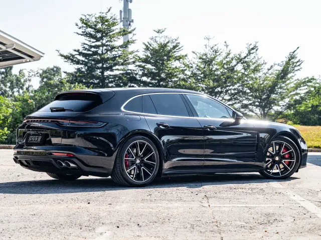 Porsche Panamera — Фото автомобиля 3