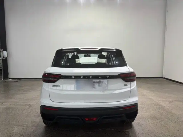 Geely Binyue — Фото автомобиля 7