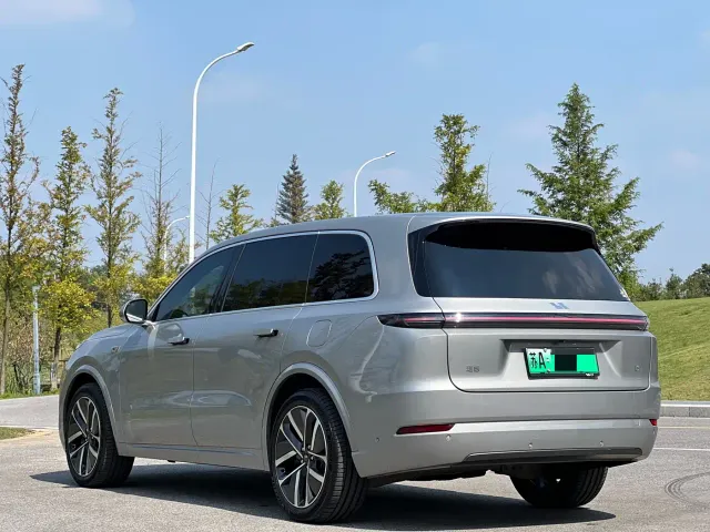Li Auto L9 — Фото автомобиля 7