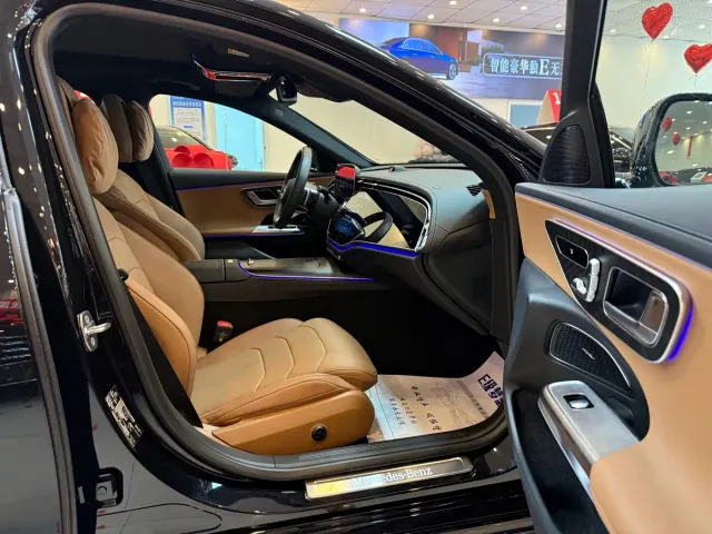 Mercedes-Benz E-Class — Фото автомобиля 14