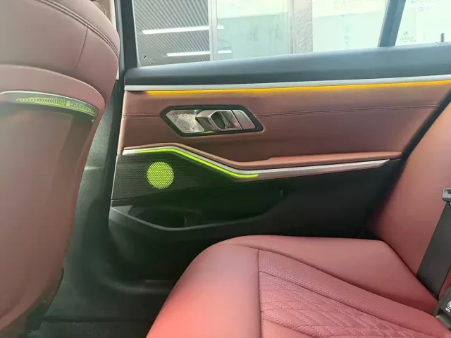 BMW 3 Series — Фото автомобиля 10