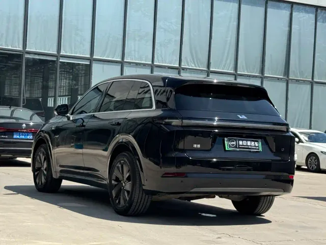 Li Auto L7 — Фото автомобиля 15