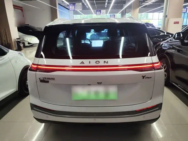 GAC Aion Y — Фото автомобиля 5