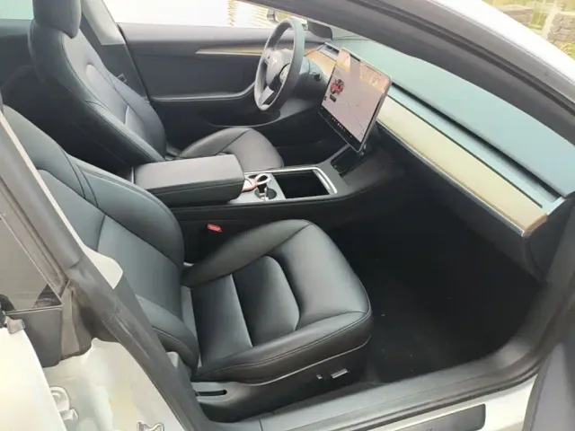 Tesla Model 3 2023 Rear-Wheel Drive — Фото автомобиля 24