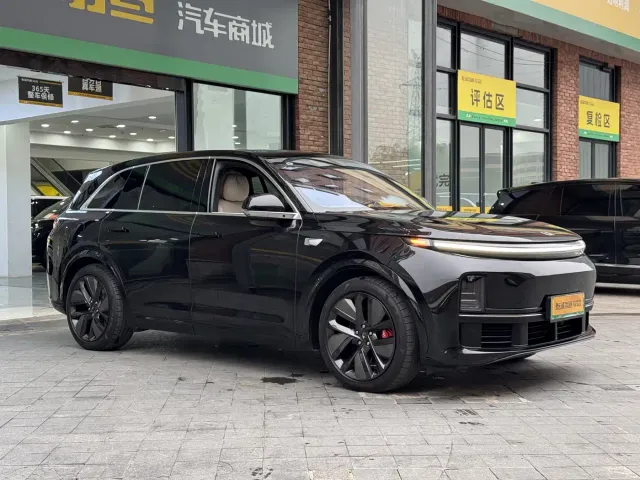 Li Auto L7 — Фото автомобиля 3