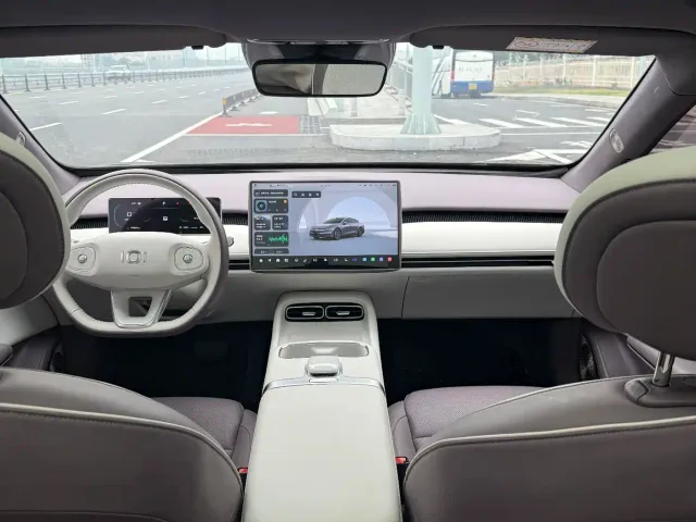 Changan Qiyuan A06 — Фото автомобиля 11