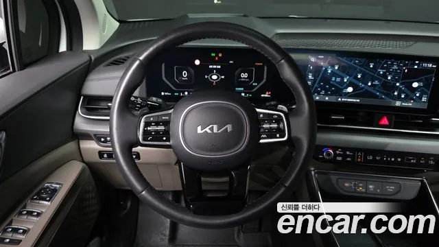 Kia Carnival Generation 4 — Фото автомобиля 20