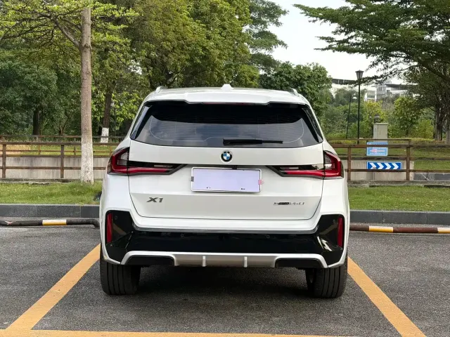 BMW BMW X1 2025 sDrive25Li M Sport Package — Фото автомобиля 5