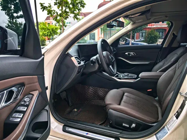 BMW 3 Series — Фото автомобиля 10