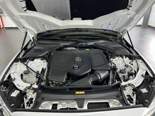 Mercedes-Benz E-Class — Фото автомобиля 15