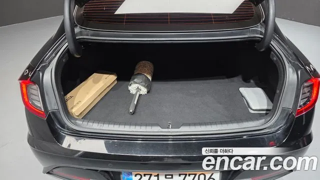 Hyundai Sonata Sonata (DN8) 2.0 LPG(Для проката) — Фото автомобиля 20