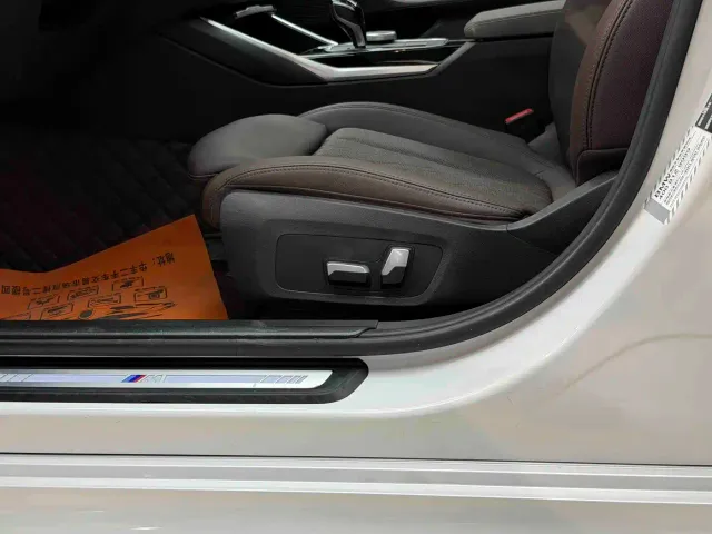 BMW 3 Series — Фото автомобиля 11