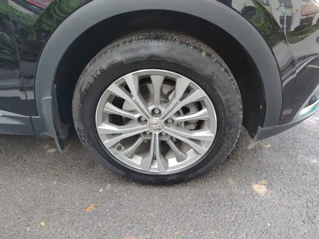 Buick Envision Plus — Фото автомобиля 24