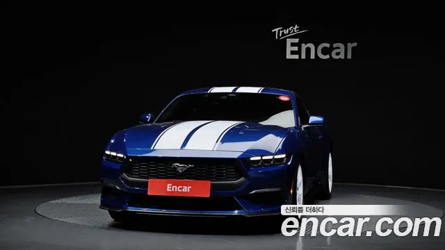 Ford Mustang — Фото автомобиля 3