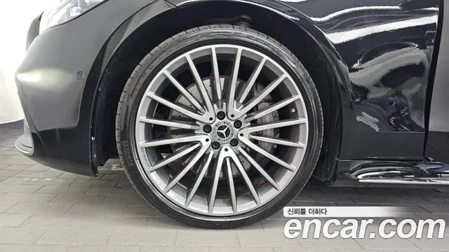 Mercedes-Benz S-Class — Фото автомобиля 4