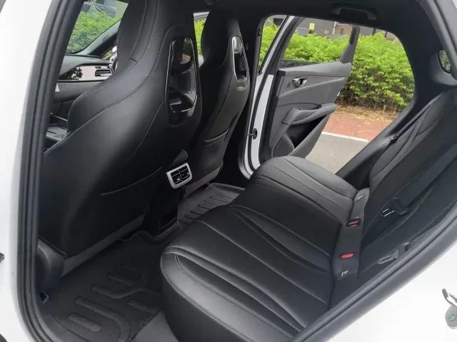 BYD Seal 06 — Фото автомобиля 18