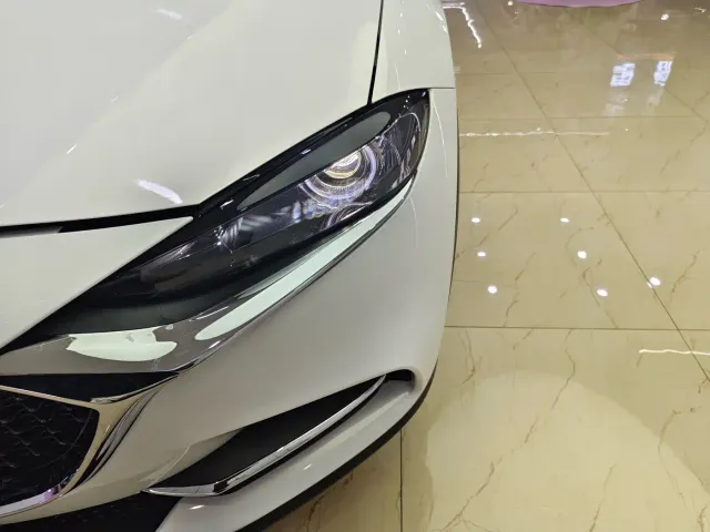 Mazda CX-4 — Фото автомобиля 9