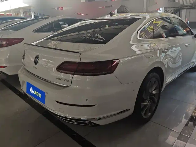 Volkswagen CC — Фото автомобиля 3