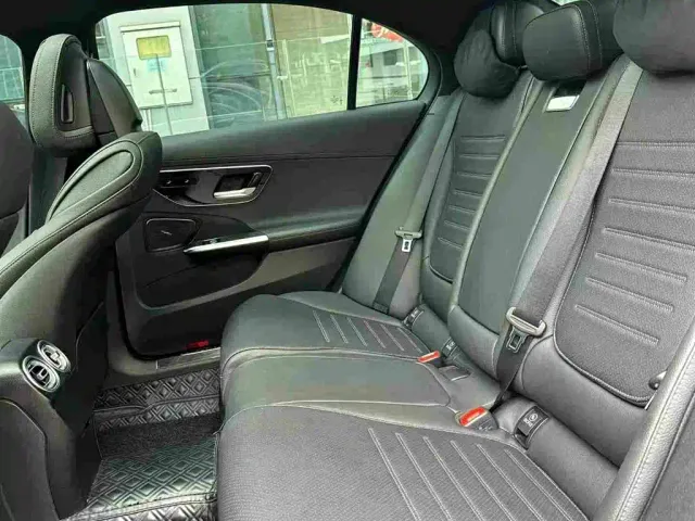 Mercedes-Benz C-Class — Фото автомобиля 10