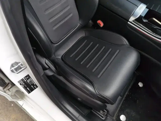 Mercedes-Benz C-Class — Фото автомобиля 24