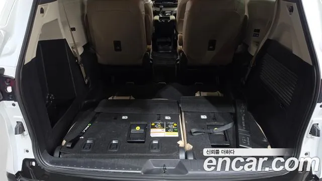 Toyota Sienna — Фото автомобиля 24