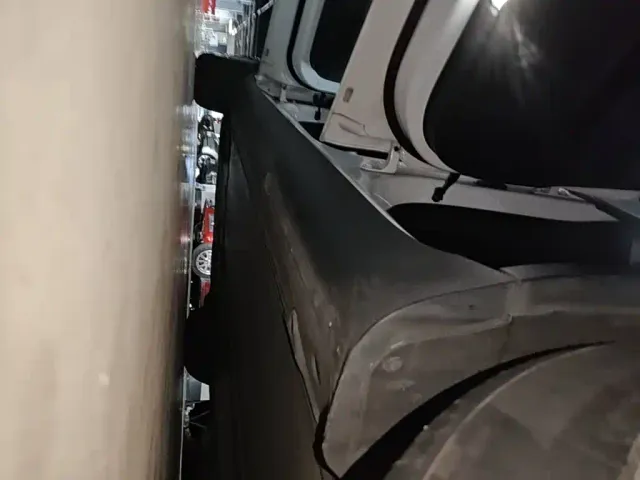 Tesla Model Y — Фото автомобиля 21