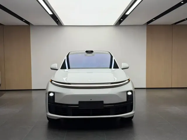 Li Auto L7 — Фото автомобиля 2