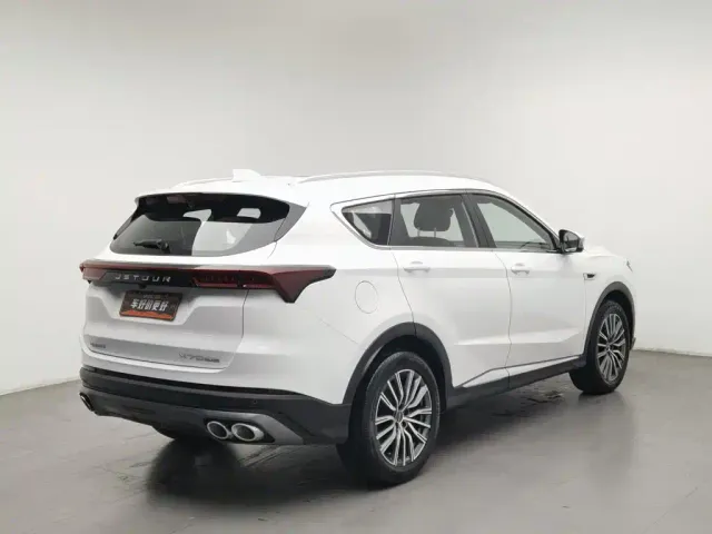 Jetour X70 Plus — Фото автомобиля 2