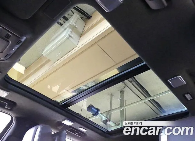 Cadillac Escalade Generation 5 — Фото автомобиля 19