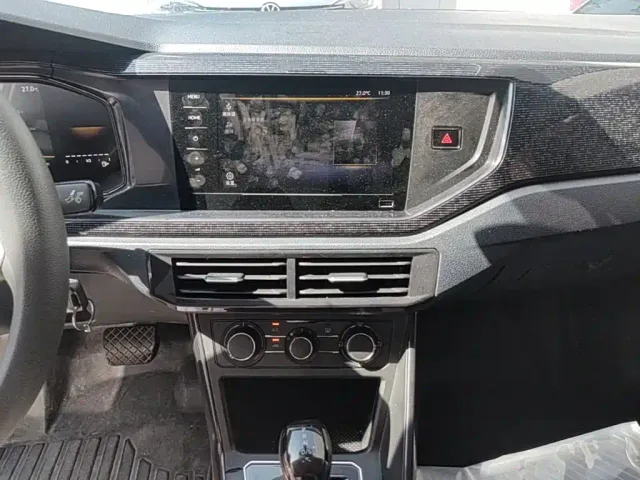 Volkswagen Lavida — Фото автомобиля 12