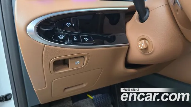 Genesis GV70 2.5T Бензин AWD — Фото автомобиля 25