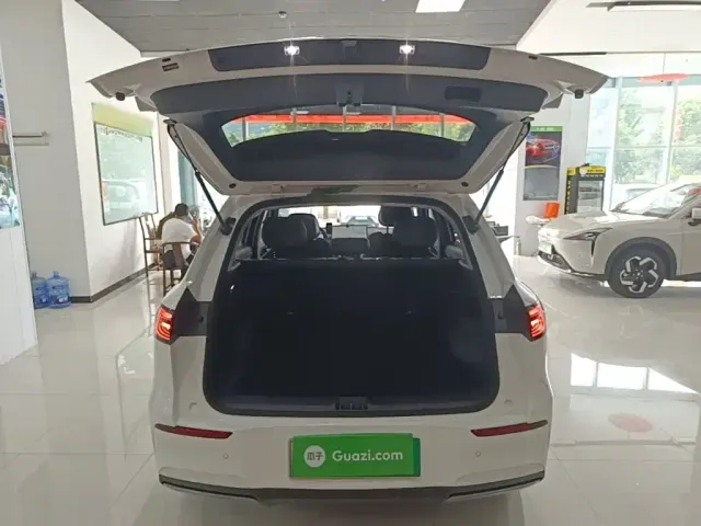 Geely Galaxy E5 — Фото автомобиля 18