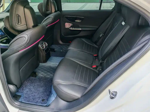 Mercedes-Benz C-Class — Фото автомобиля 6