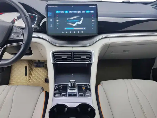 BYD Song PLUS — Фото автомобиля 13