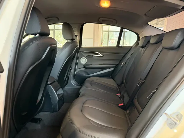 BMW 1 Series — Фото автомобиля 8