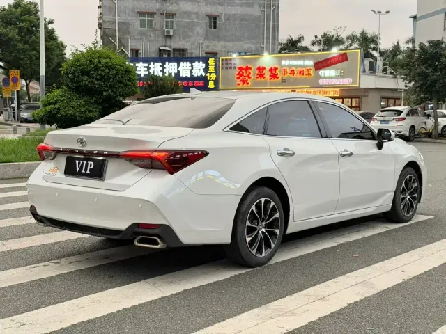 Toyota Avalon — Фото автомобиля 20