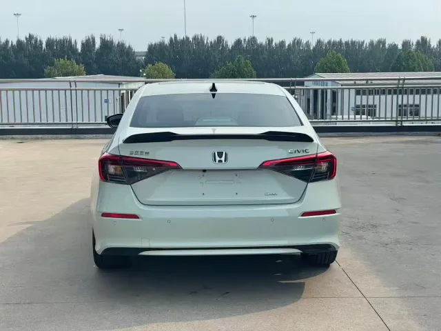 Honda Civic — Фото автомобиля 4