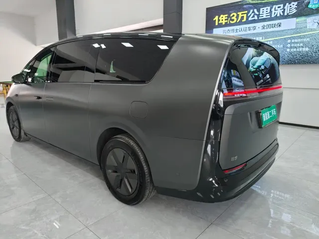 Li Auto MEGA — Фото автомобиля 27