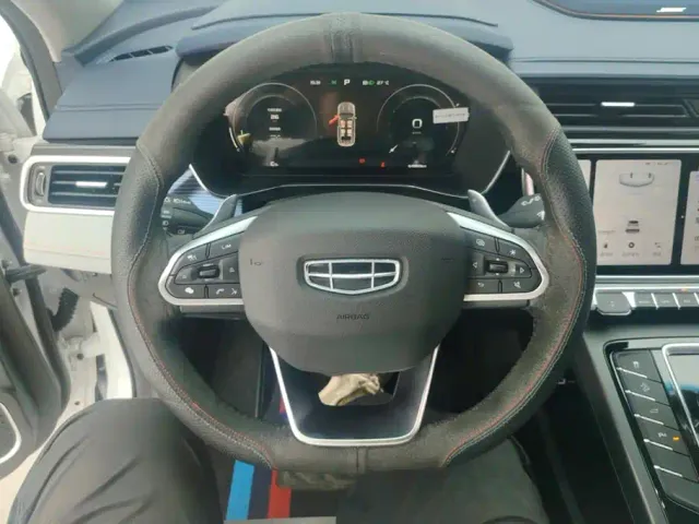 Geely Boyue — Фото автомобиля 15