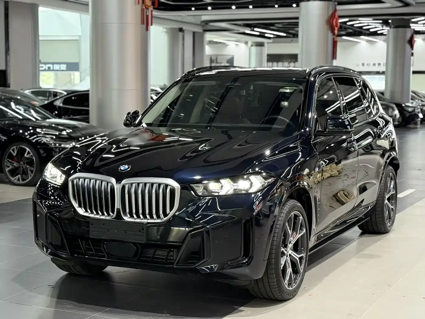 Фотография автомобиля — BMW X5